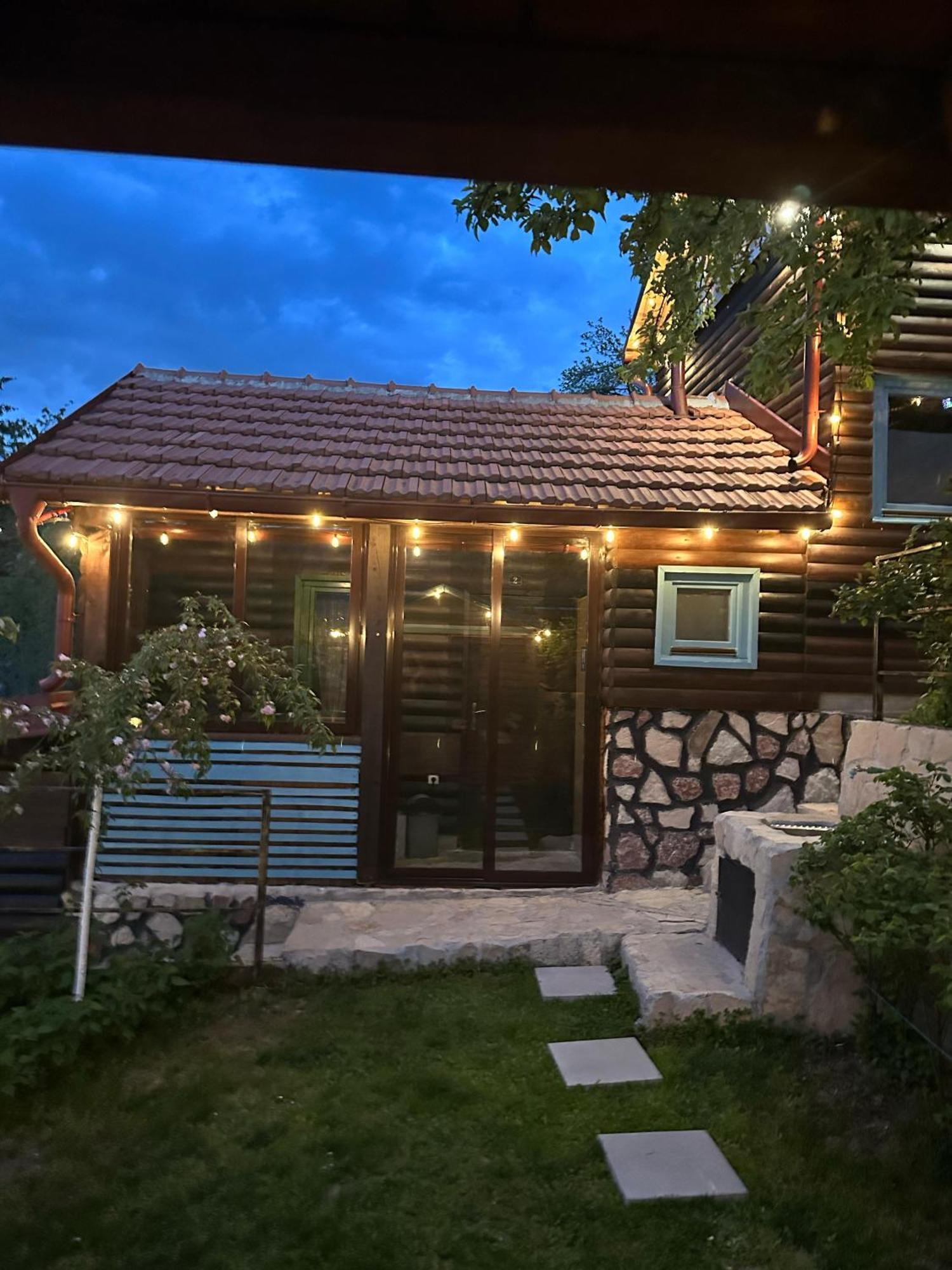 The Bungalows Сараєво Екстер'єр фото